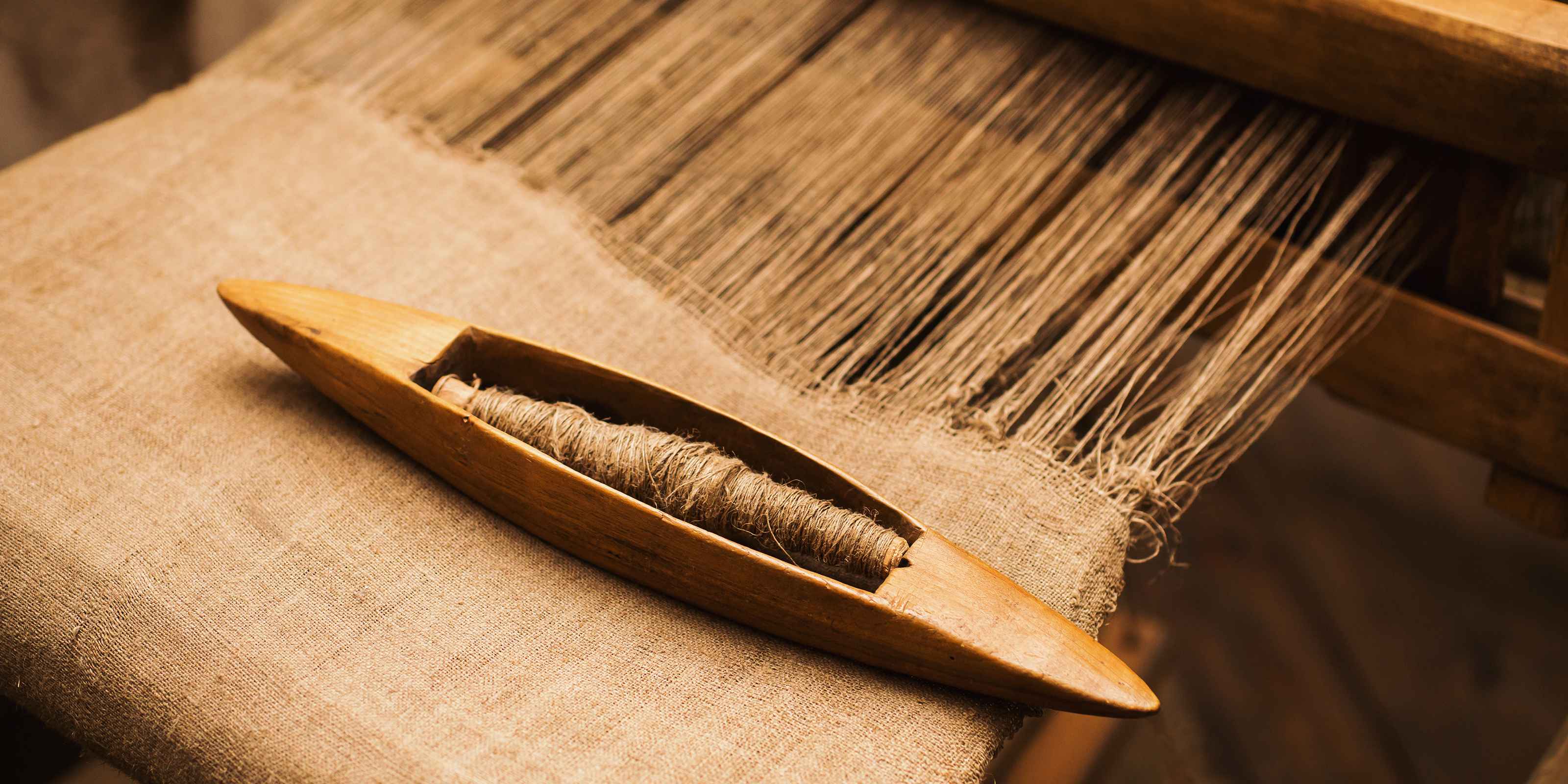 Telaio manuale artigianalità corsi ed esperienze artigianali in laboratorio