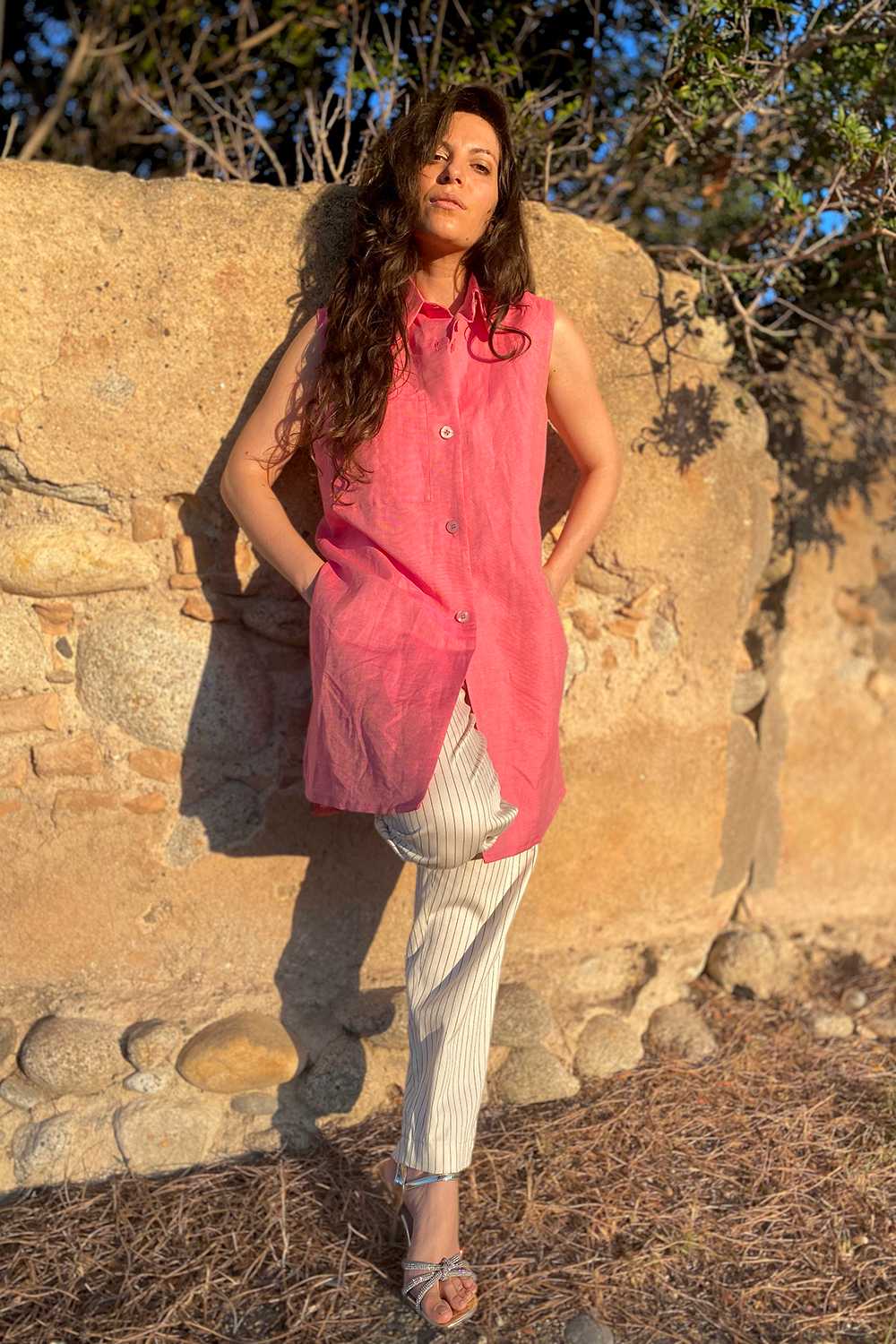 Camicia Sabina lino biologico cotone modello estivo brand malia lab abbigliamento donna sostenibile etico camicia sartoriale