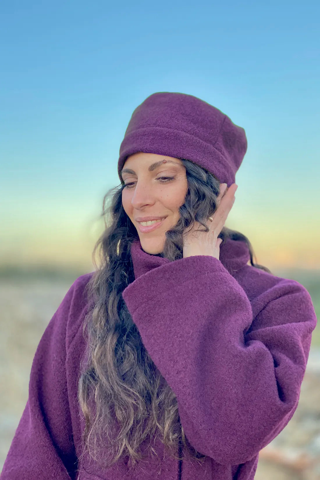 Cappello Bonnie calda lana cotta vergine colore vinaccia accessori artigianali sostenibili malia lab made to order