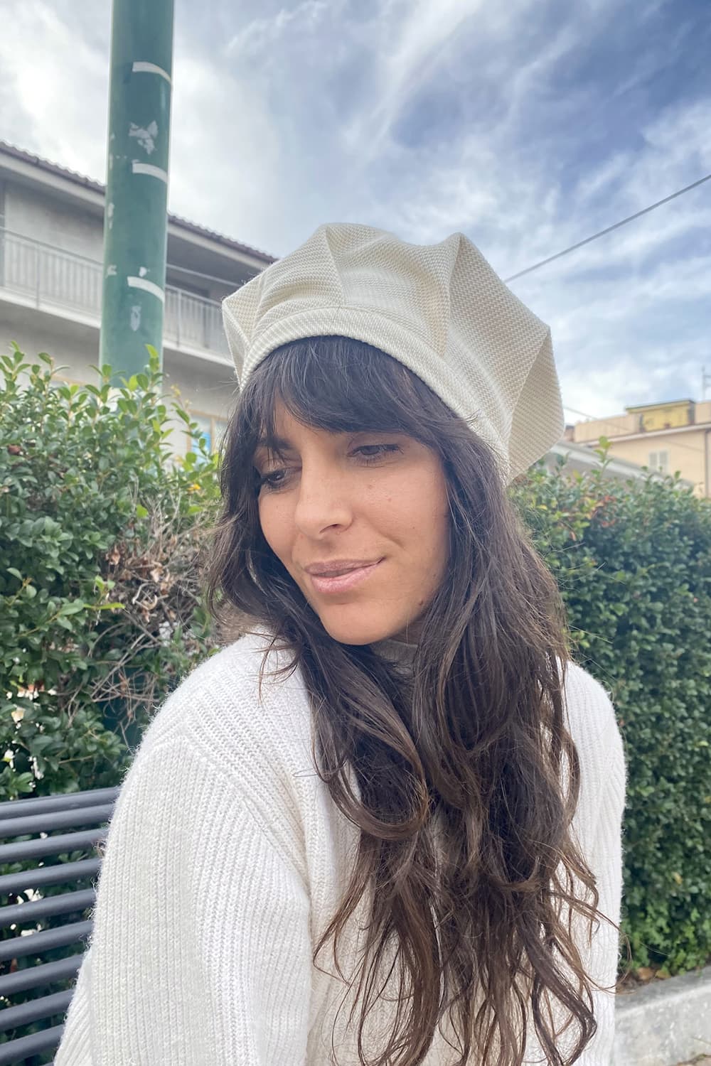 Cappello in lana biologica Edith accessori di moda sostenibili abbigliamento etico artigianale brand malia lab cappello artigianale cotone biologico