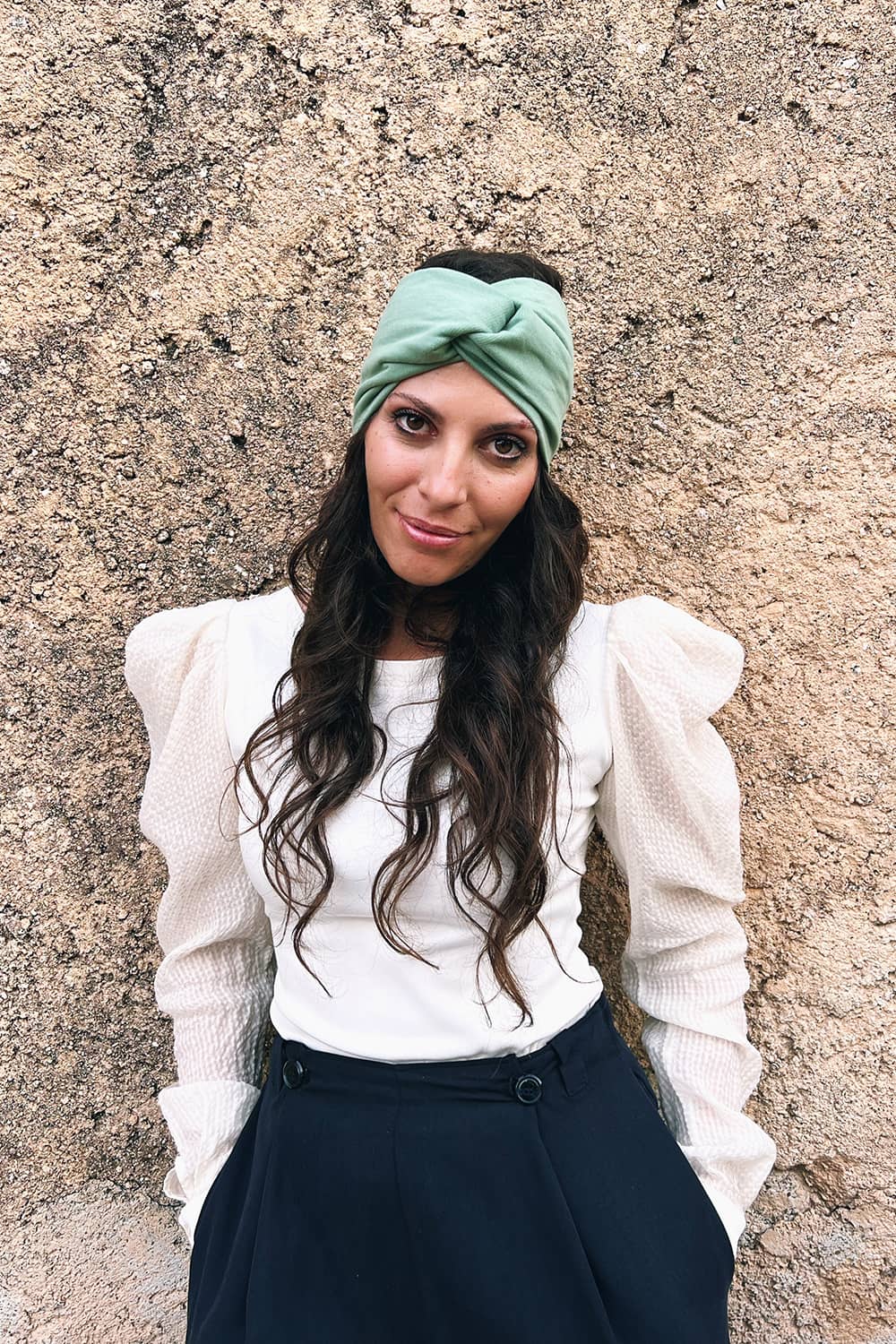 Fascia incrociata Mara accessori di moda sostenibili verde caldo cotone felpato biologico atelier moda sostenibile