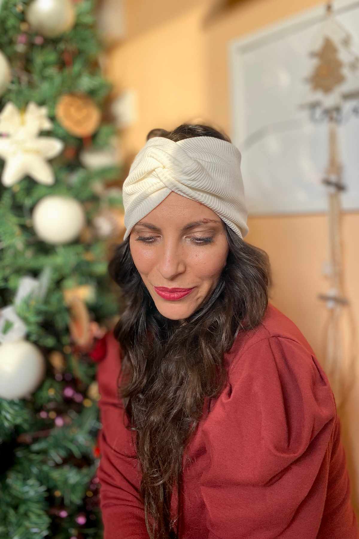 Fascia incrociata Mara accessori di moda sostenibili calda costina di lyocell e seacell bianco panna atelier moda sostenibile abbigliamento etico artigianale