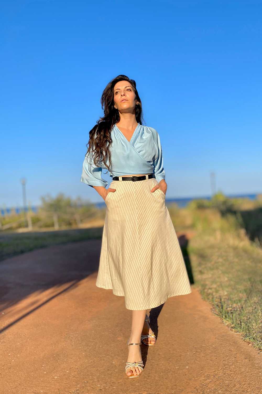 Gonna gessato lyocell seacell modello 4 stagioni brand malia lab abbigliamento sartoriale donna sostenibile etico vista frontale