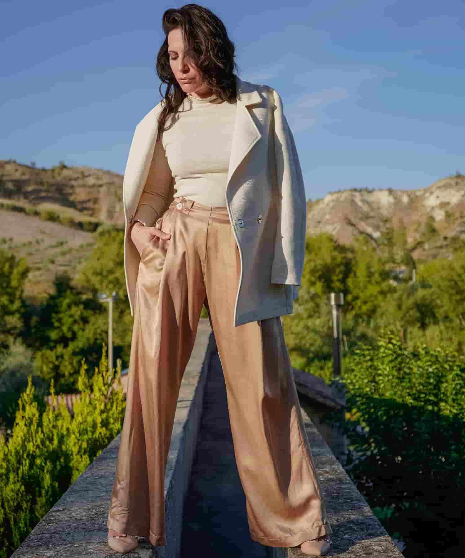 Pantalone Gabriela cupro giacca Benedetta lana cotone malia lab atelier moda etica sostenibile artigianale abbigliamento sartoriale