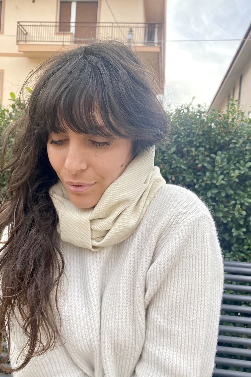 Scaldacollo in lana biologica Nathalie atelier moda artigianale etica sostenibile brand malia lab accessori di moda artigianale accessori sostenibili canapa biologica lino biologico cotone biologico