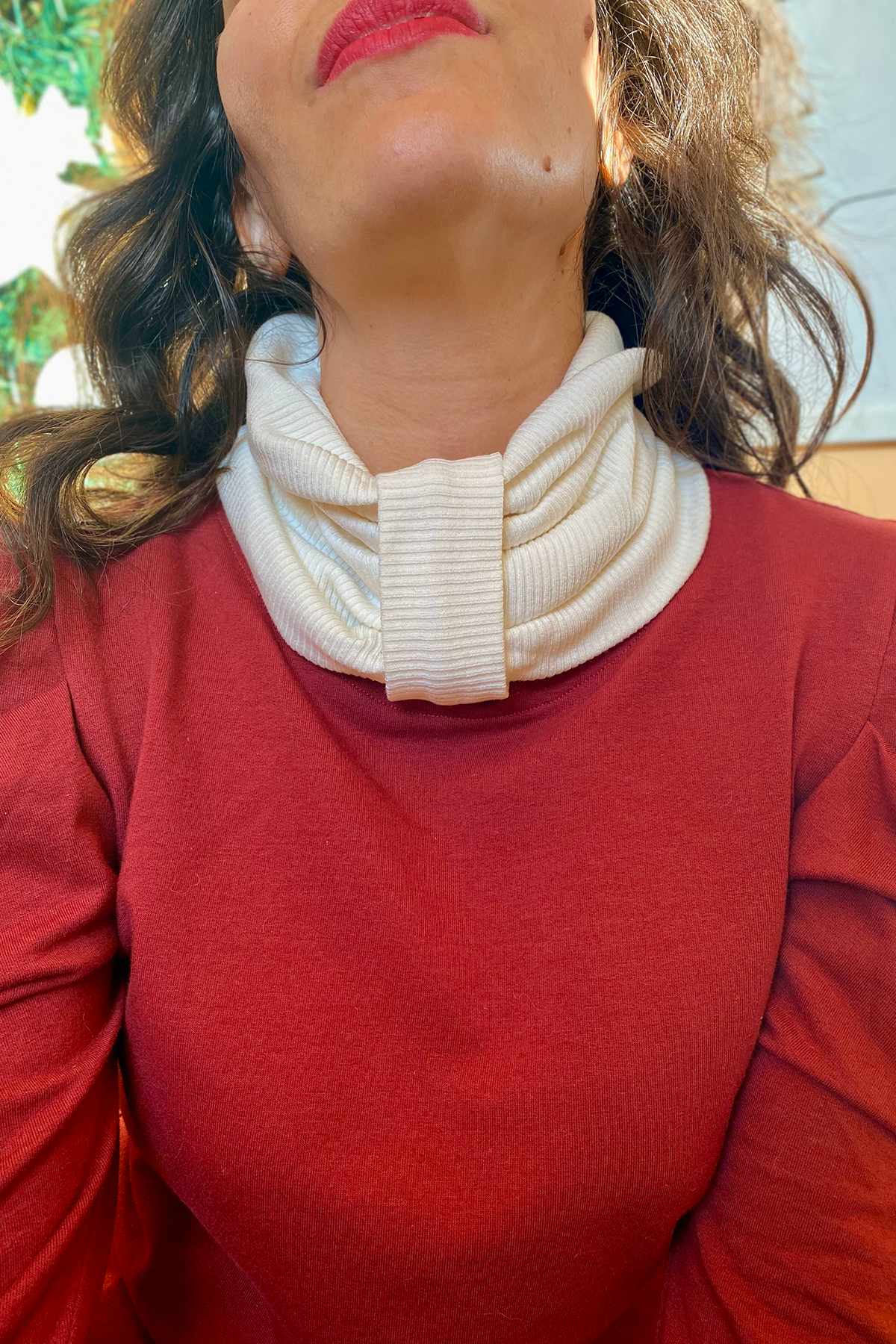 Scaldacollo Nathalie accessori di moda sostenibili calda costina di lyocell e seacell bianco panna atelier moda sostenibile abbigliamento etico