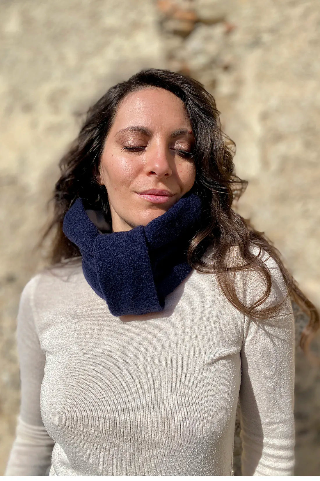 Scaldacollo blu notte lana cotta deadstock cotone biologico accessori abbigliamento donna sostenibile malia lab