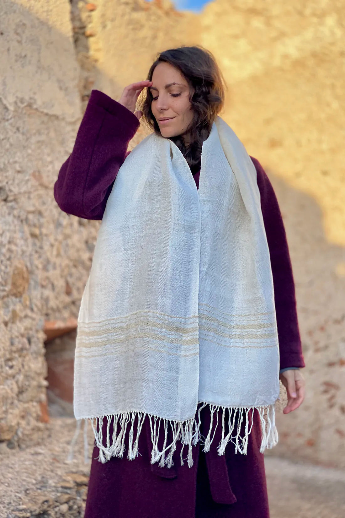 Scialle Lino Ginestra telaio tradizionale calabrese accessori artigianali sostenibili malia lab