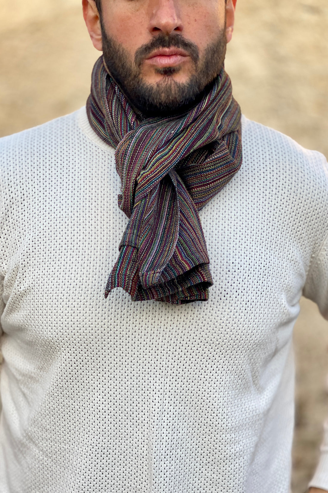 Sciarpa Eccentrica multicolore telaio tradizionale accessori artigianali sostenibili malia lab nero verde arancione