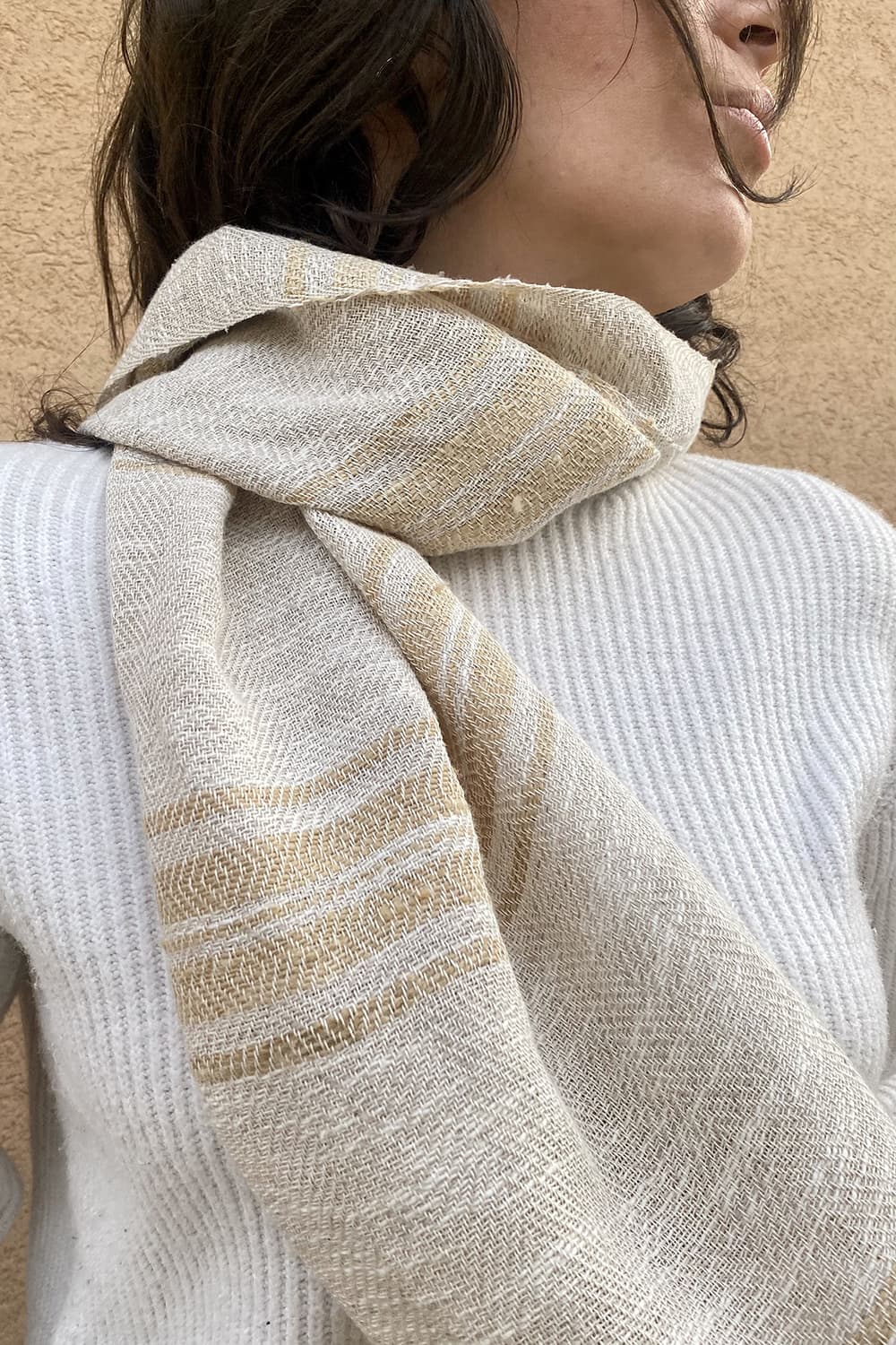 Sciarpa SELIA unisex seta lino lavorazione ampio atelier moda sostenibile abbigliamento etico seta non violenta