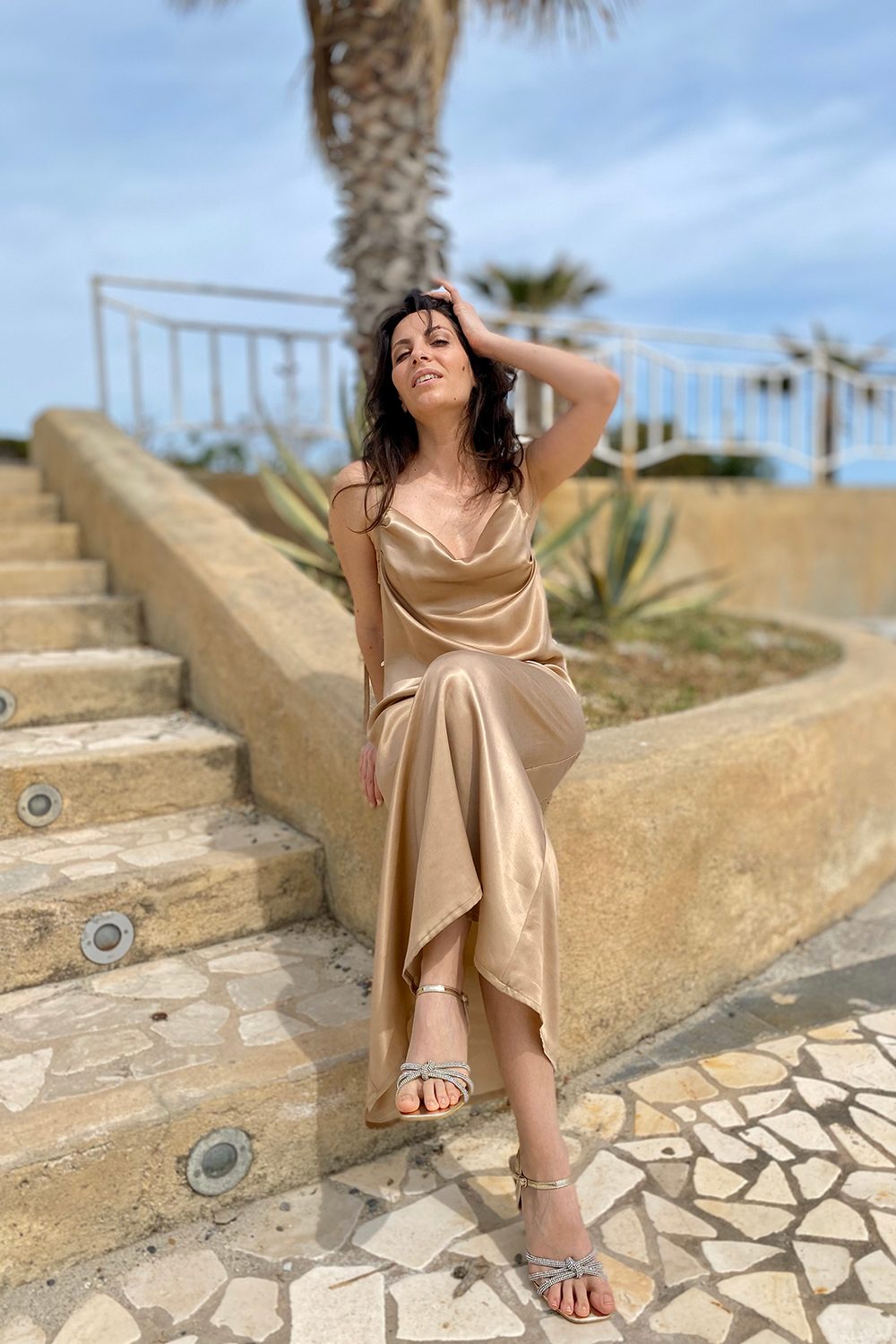 Slipdress Anita cerimonia cupro lyocell abbigliamento sostenibile vestiti ecosostenibili donna brand malia lab moda etica dettaglio ravvicinato