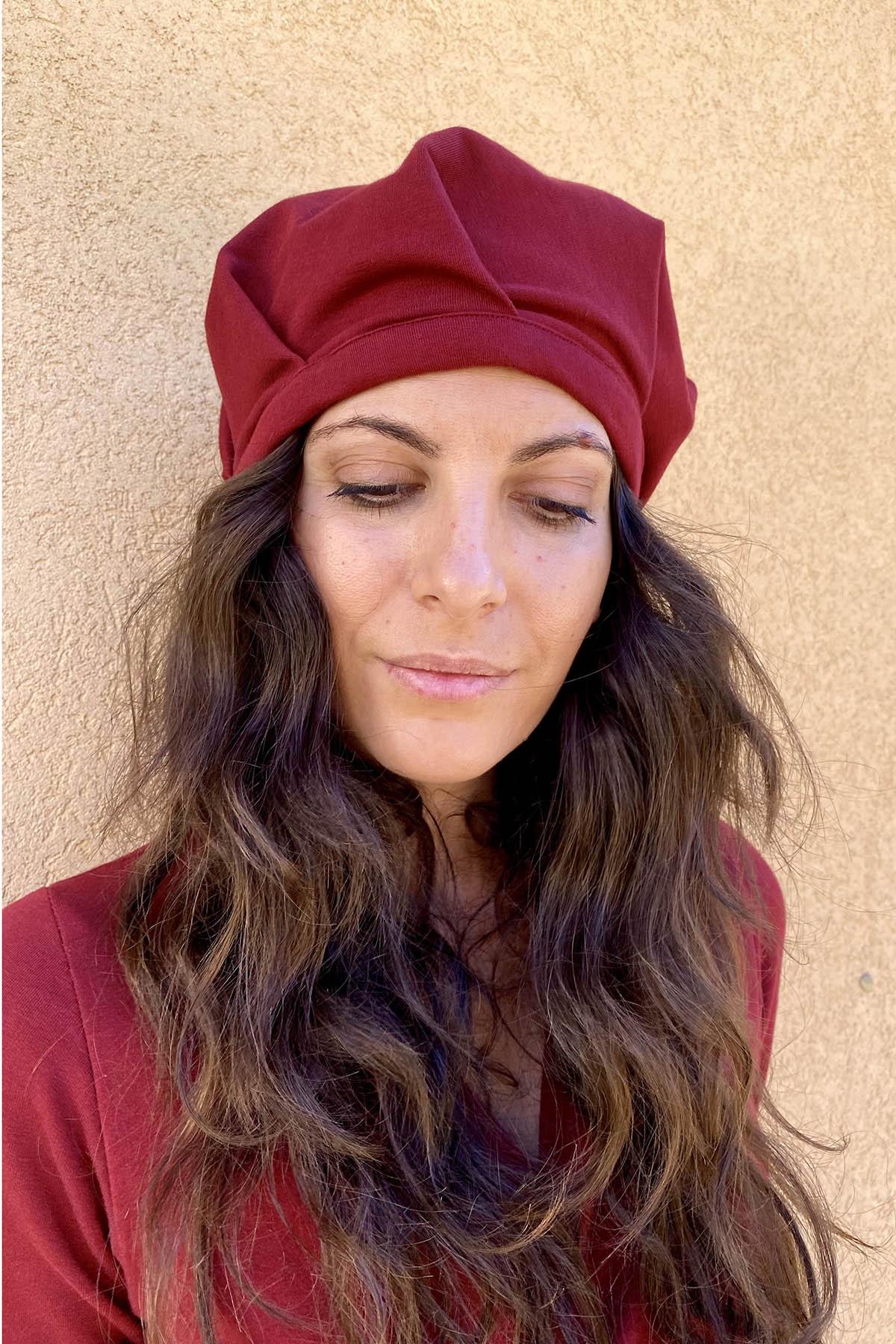 Cappello Edith bordeaux cotone biologico accessori di moda sostenibili moda sostenibile abbigliamento etico brand malia lab