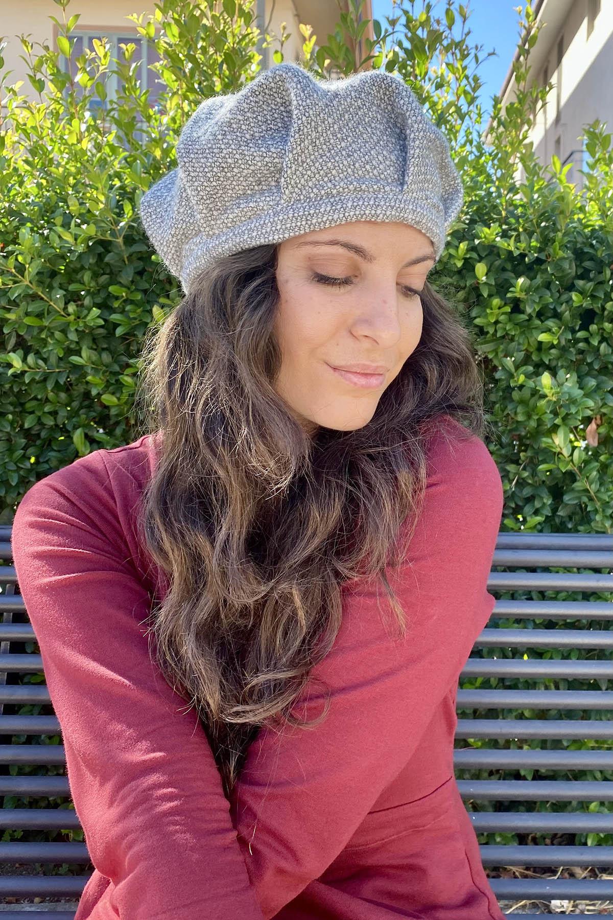 Cappello in lana biologica Edith accessori di moda sostenibili abbigliamento etico artigianale brand malia lab