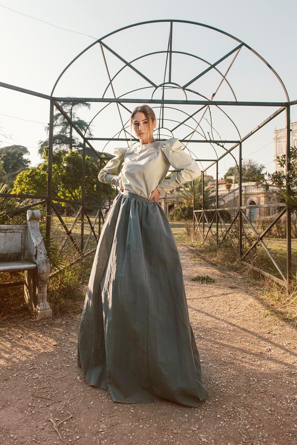 Gonna Atene cupro cotone biologico tessuti sostenibili svasato brand malia lab artigianale sartoria abbigliamento sostenibile gonna sartoriale gonna su misura vestiti ecosostenibili donna antracite