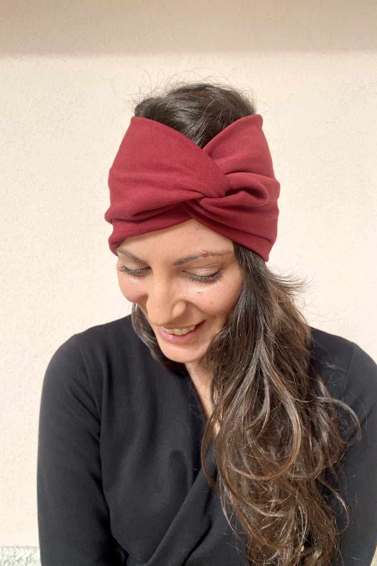 Fascia incrociata Mara accessori di moda sostenibili bordeaux caldo cotone felpato biologico atelier moda sostenibile abbigliamento artigianale etico