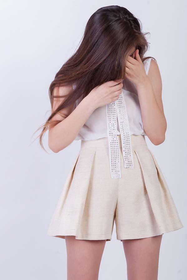 Shorts in in Canapa biologica seta biologica brand malia lab abbigliamento sostenibile etico pantaloncino sartoriale su misura fibre naturali