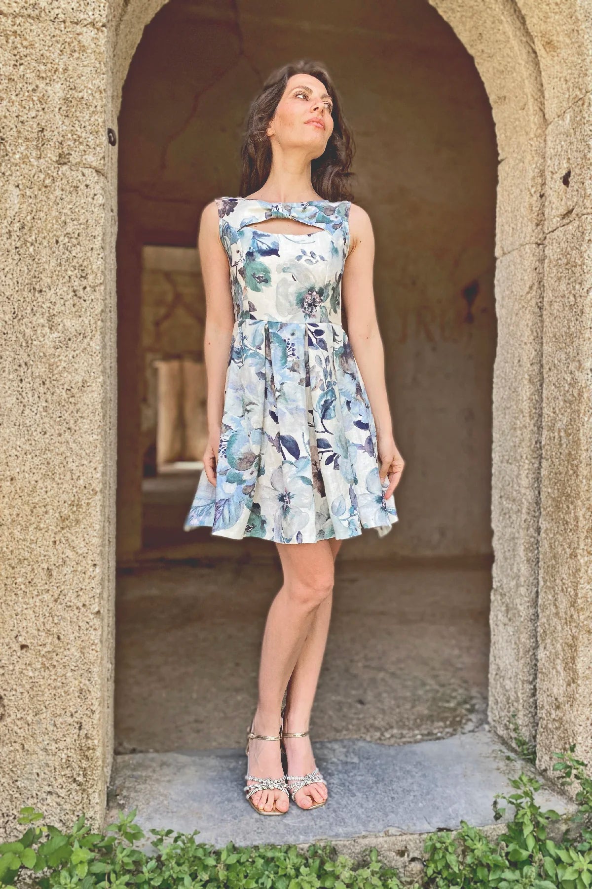 Abito AVA lino abbigliamento sartoriale sostenibile brand artigianale malia lab
