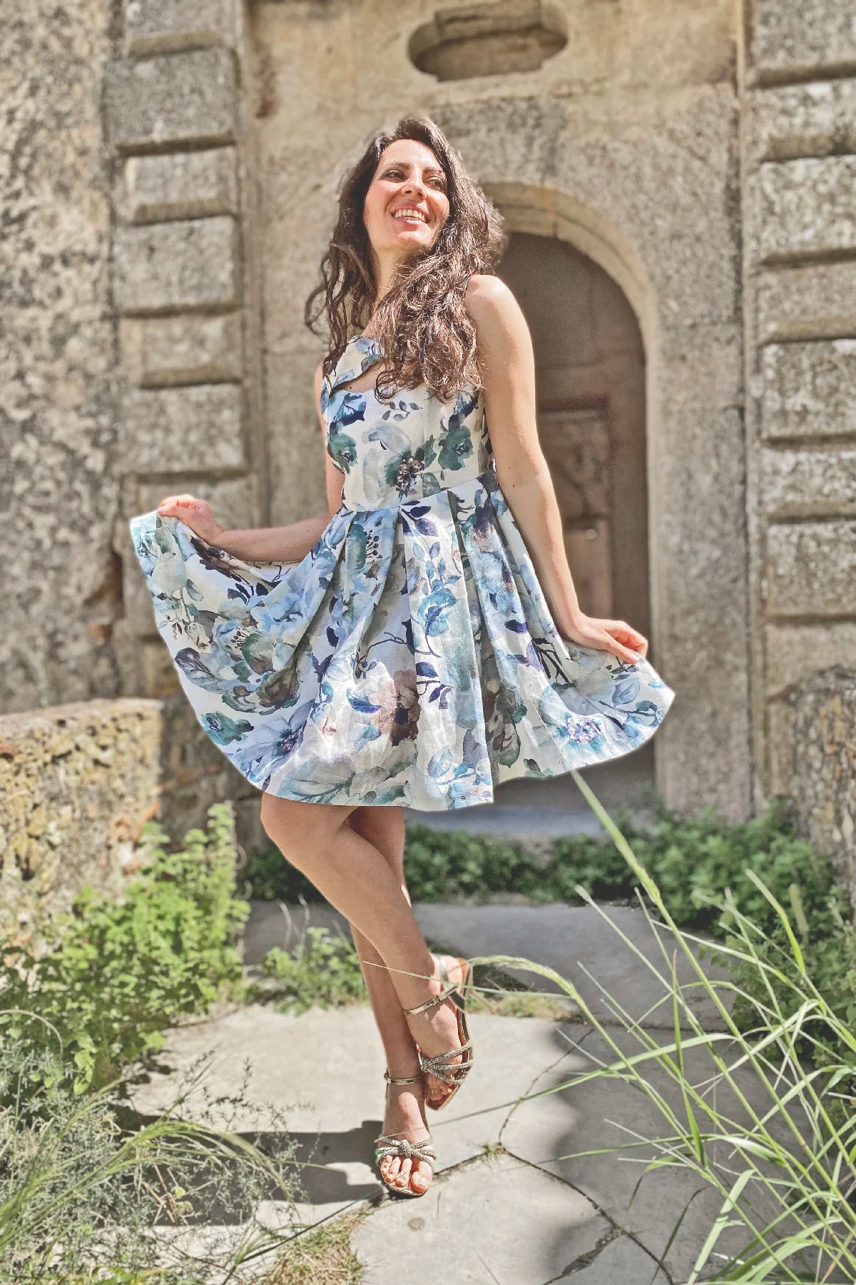 Abito AVA lino abbigliamento sartoriale sostenibile brand etico malia lab san fili
