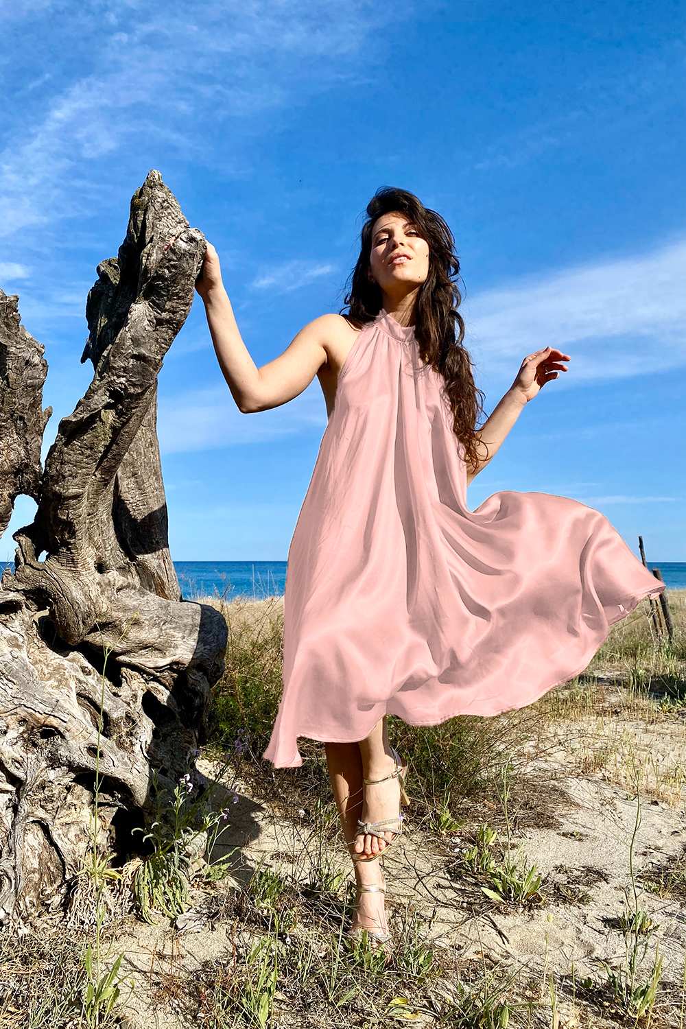 Abito Emily cerimonia cupro lyocell seacell elegante chic abbigliamento sostenibile vestiti ecosostenibili donna brand malia lab moda etica sartoriale colore rosa