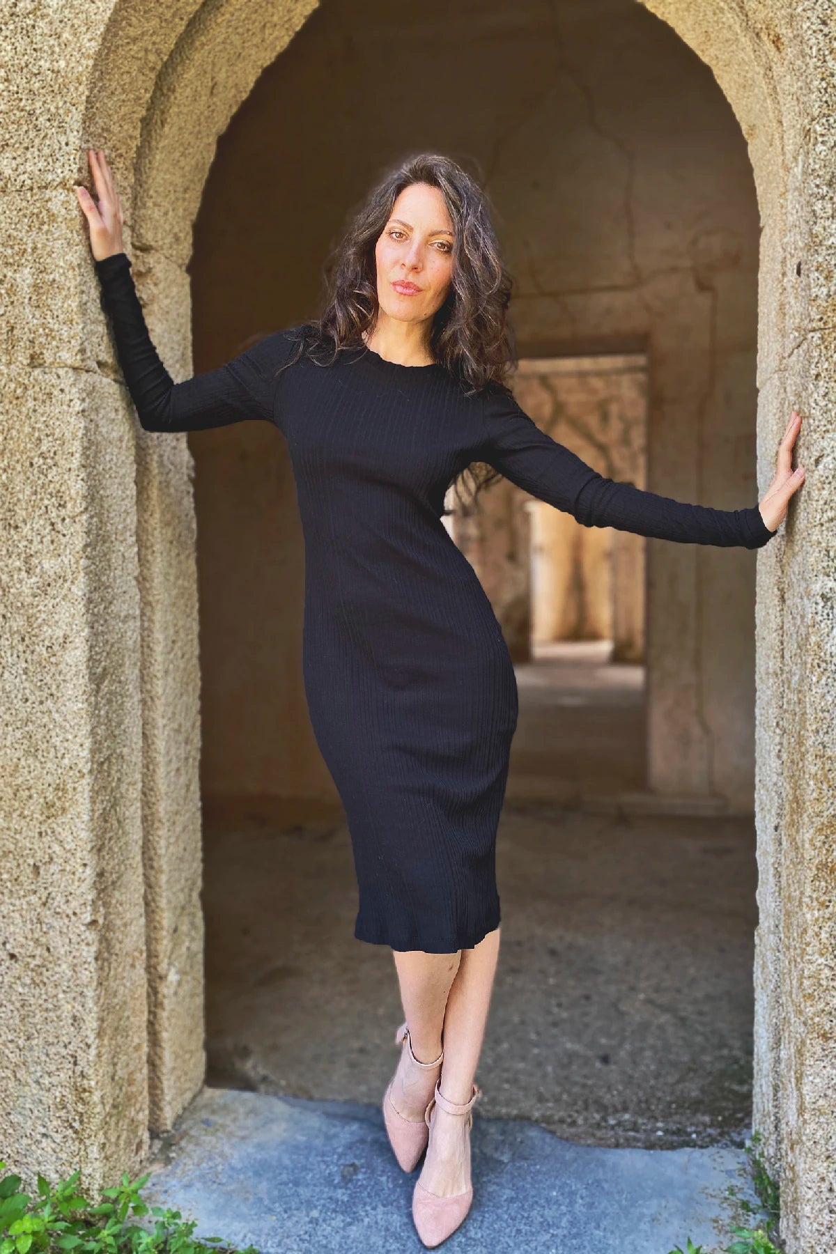 Abito Kate cotone biologico nero abbigliamento sostenibile artigianale brand sartoriale malia lab vista frontale
