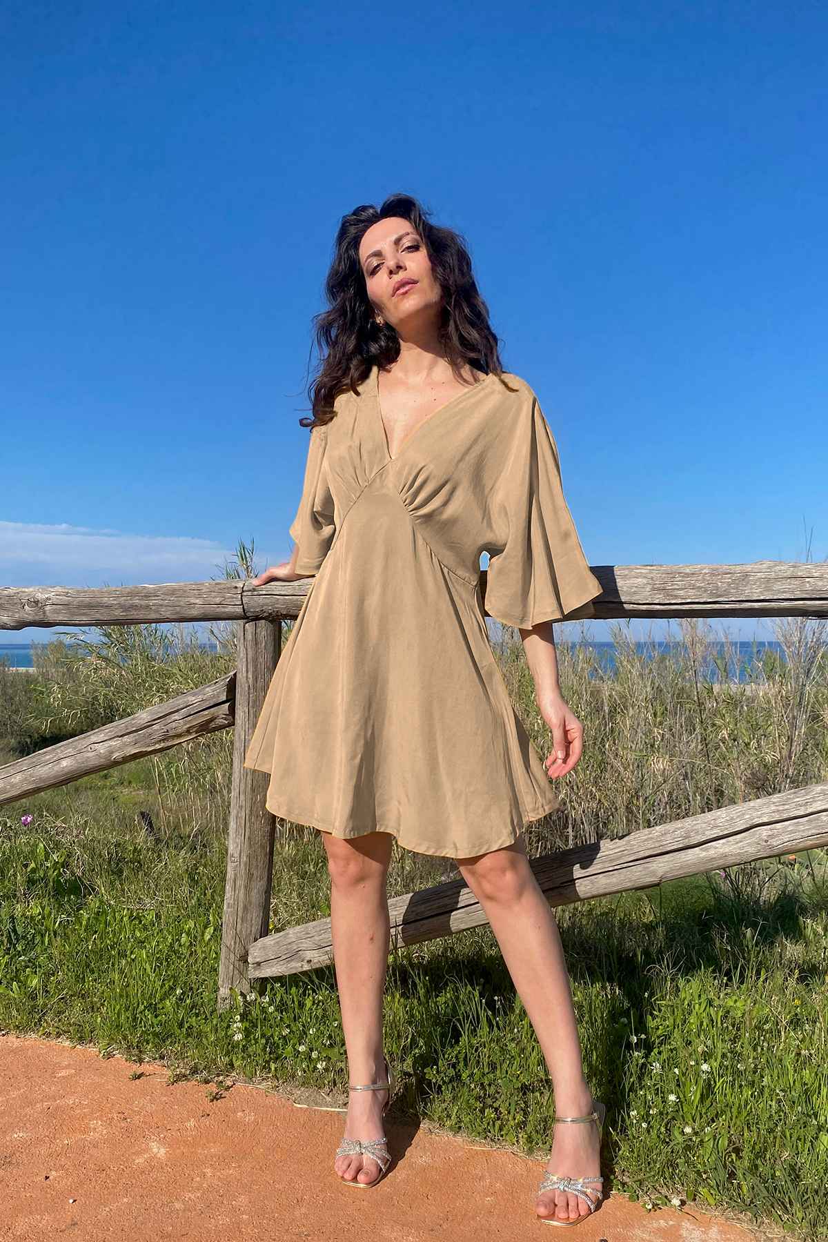Abito Raquel tencel lyocell brand malia lab abbigliamento sartoriale etico beige