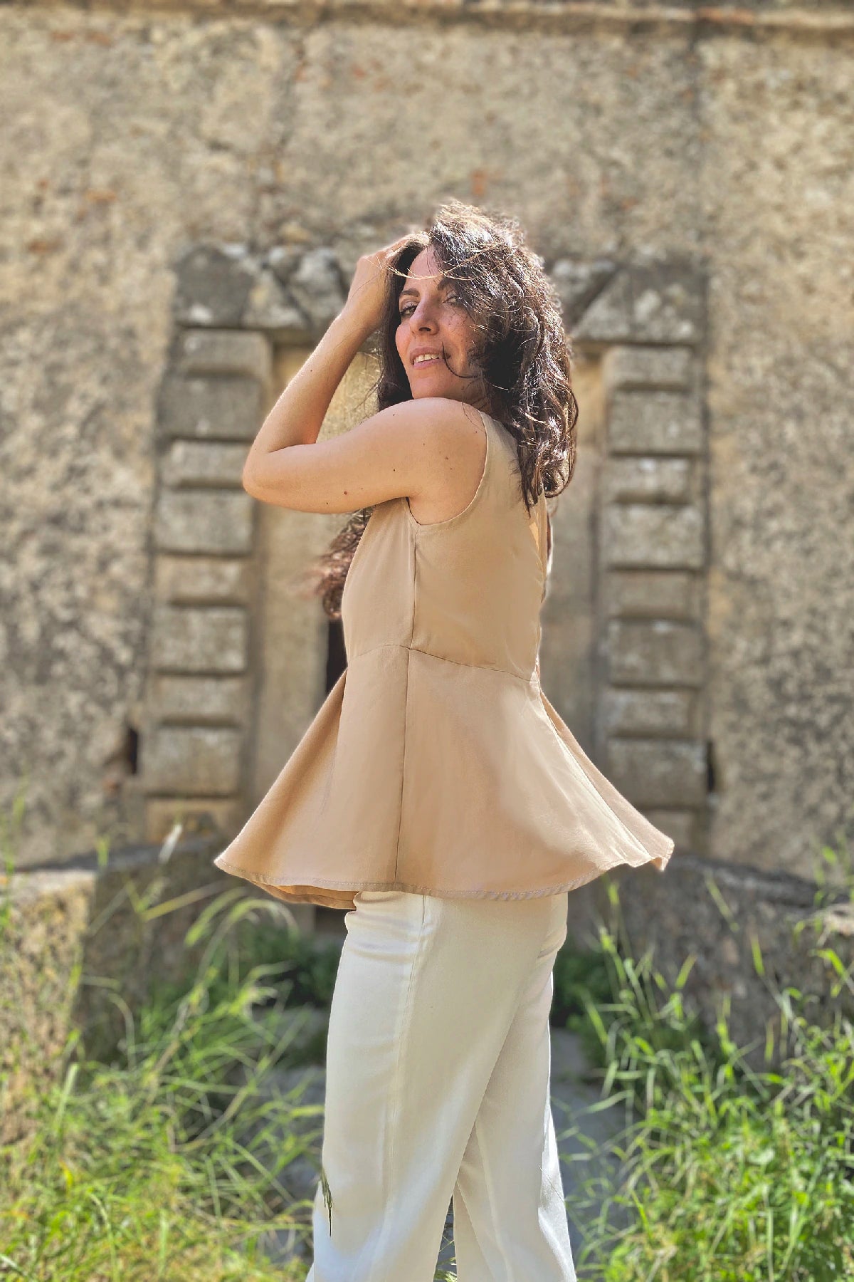 Blusa Irma ruota tencel lyocell abbigliamento sartoriale etico sostenibile brand malia lab dettaglio laterale
