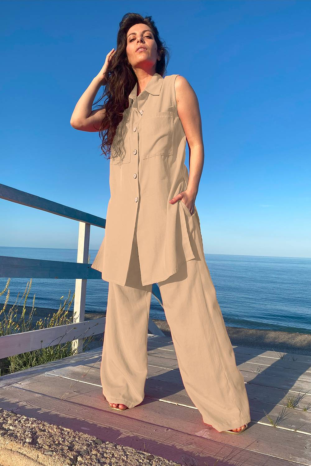 Camicia lunga tencel lyocell abbigliamento sostenibile brand malia lab vestiti ecosostenibili donna dettaglio frontale beige