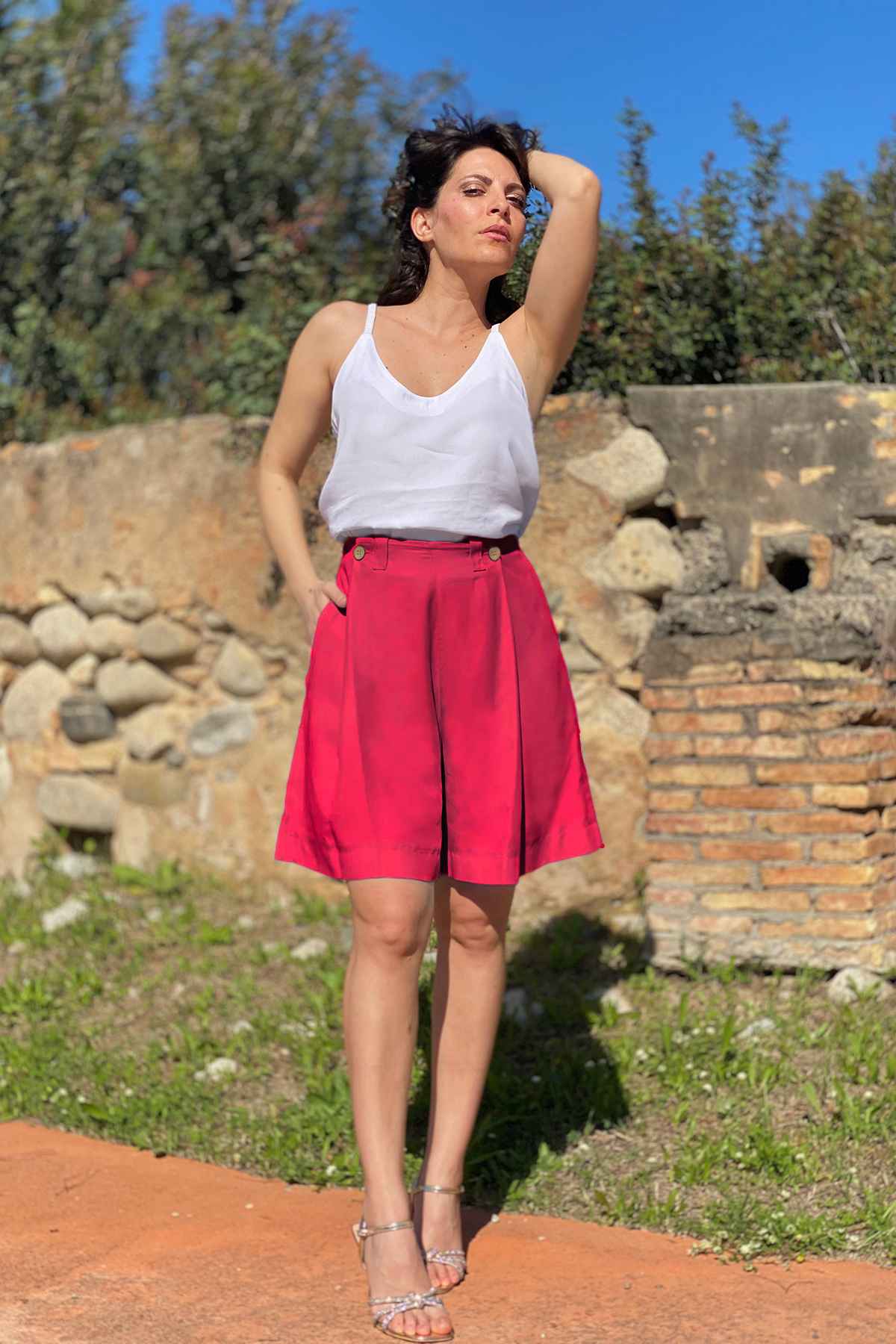 Bermuda Gabriela tencel lyocell brand malia lab abbigliamento sartoriale etico lampone
