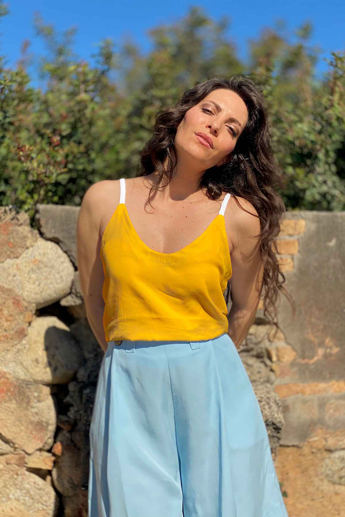 Canottiera Costanza tencel lyocell brand malia lab abbigliamento sartoriale sostenibile giallo