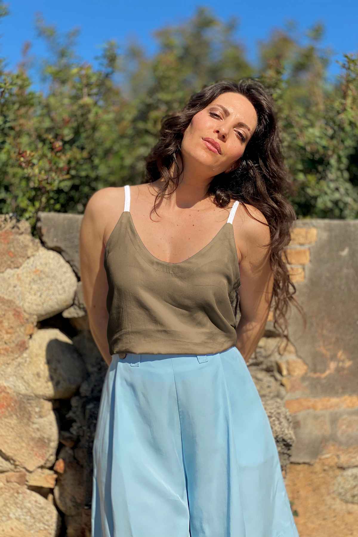 Canottiera Costanza tencel lyocell brand malia lab abbigliamento sartoriale sostenibile verde cachi