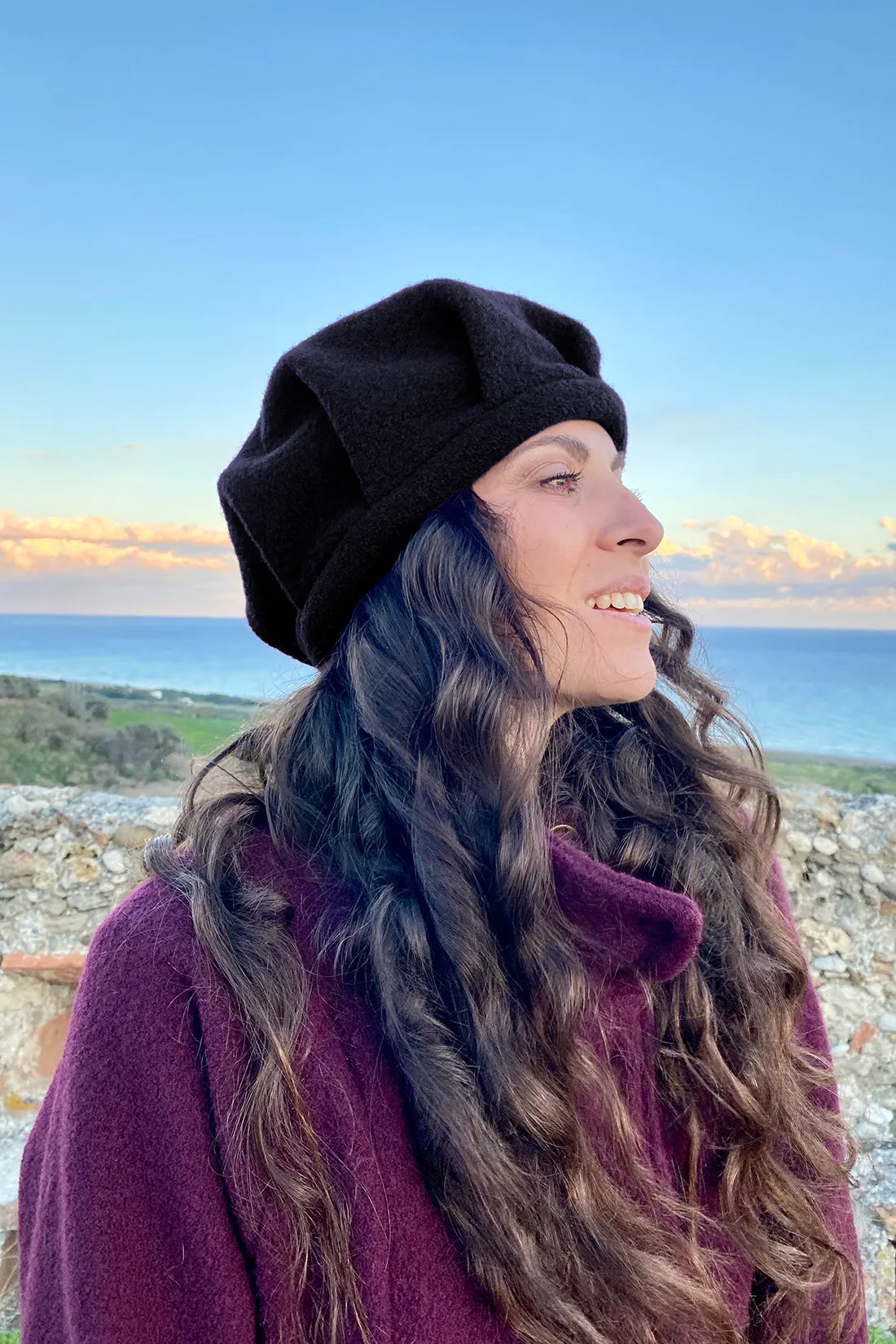 Cappello Edith lana cotta vergine accessori artigianali sostenibili malia lab blu notte
