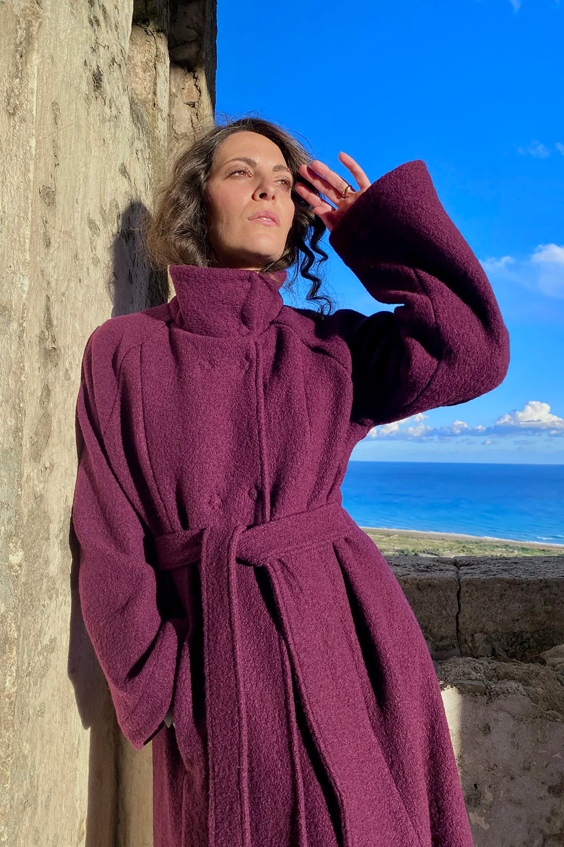 Cappotto Flaminia lana cotta vergine abbigliamento artigianale sostenibile malia lab colore vinaccia
