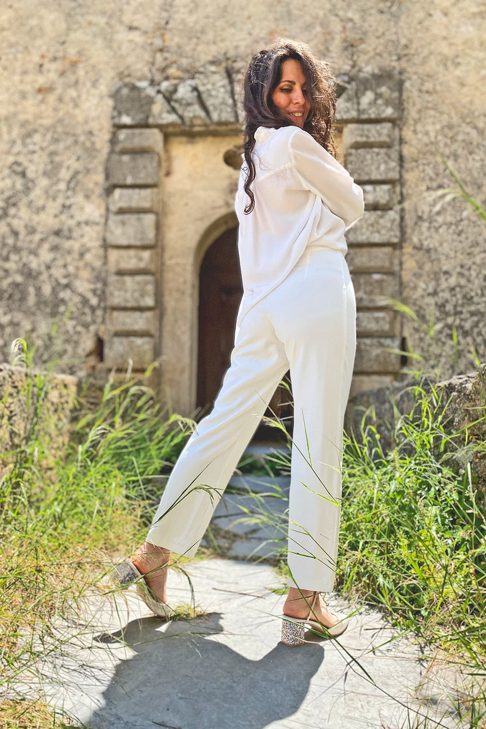 Pantalone Chiara bamboo ecologico abbigliamento sartoriale sostenibile brand etico malia lab dietro
