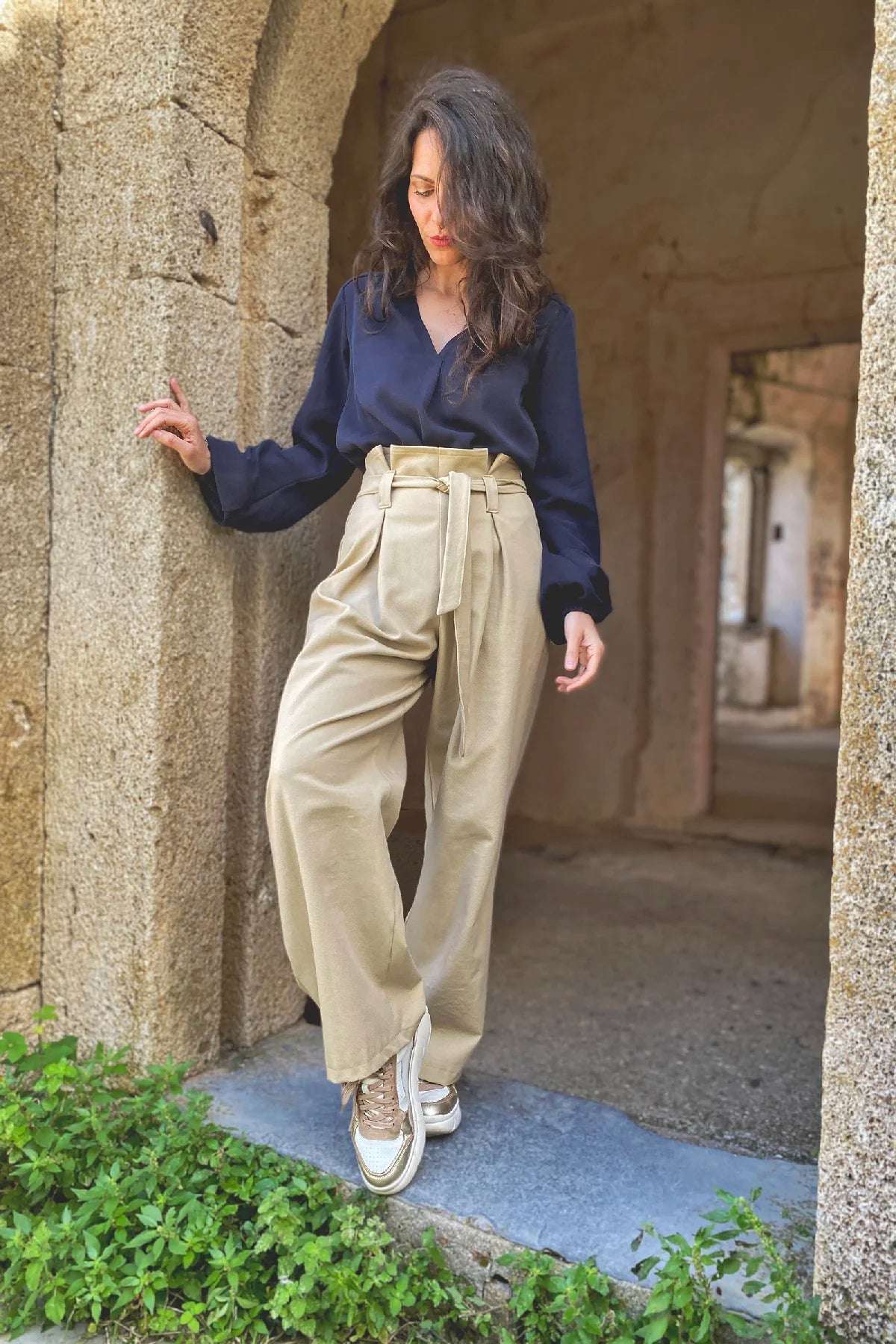 Pantalone Elaine pieghe cotone camicia Alice lyocell abbigliamento artigianale sostenibile brand malia lab
