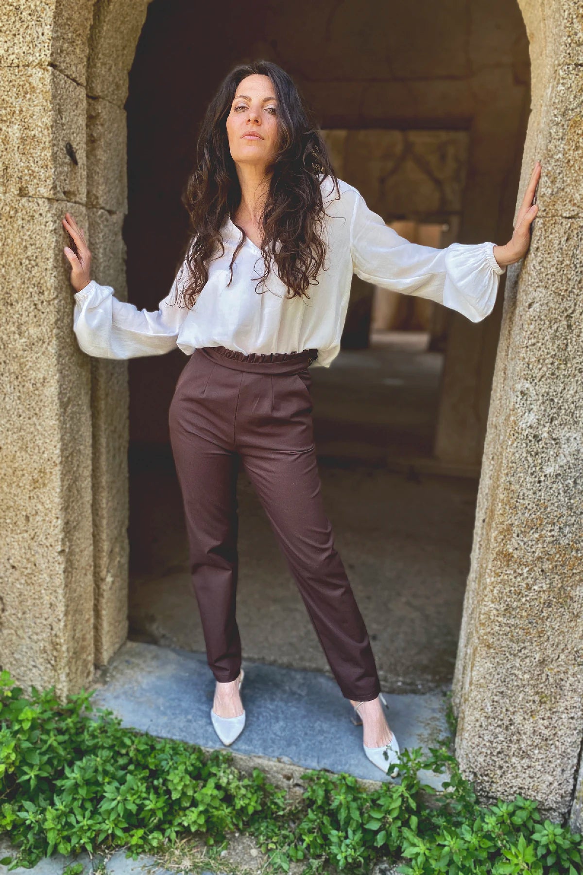 Pantalone Gloria cotone abbigliamento sartoriale sostenibile brand etico moda malia lab
