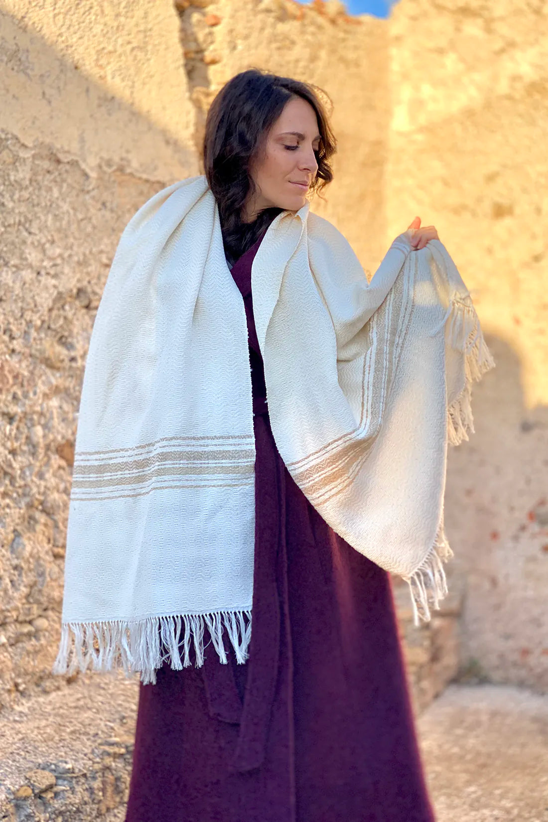 Scialle Ampio Viscosa Seta telaio tradizionale calabrese accessori artigianali sostenibili malia lab
