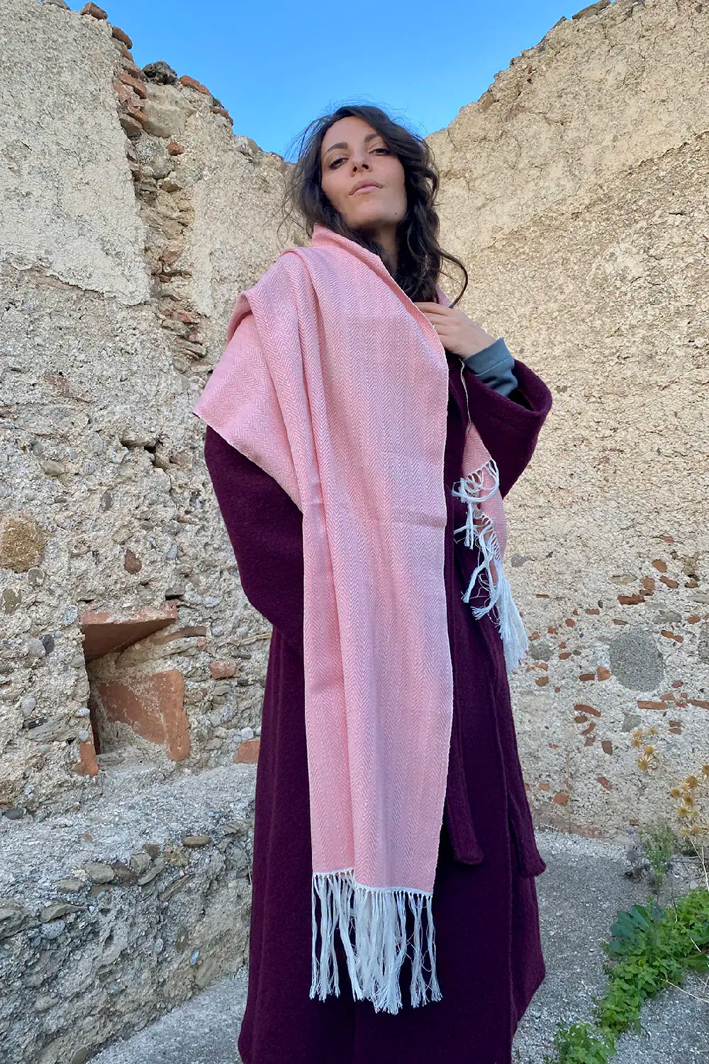 Scialle Spigato seta locale telaio tradizionale accessori artigianali sostenibili malia lab dettaglio lungo
