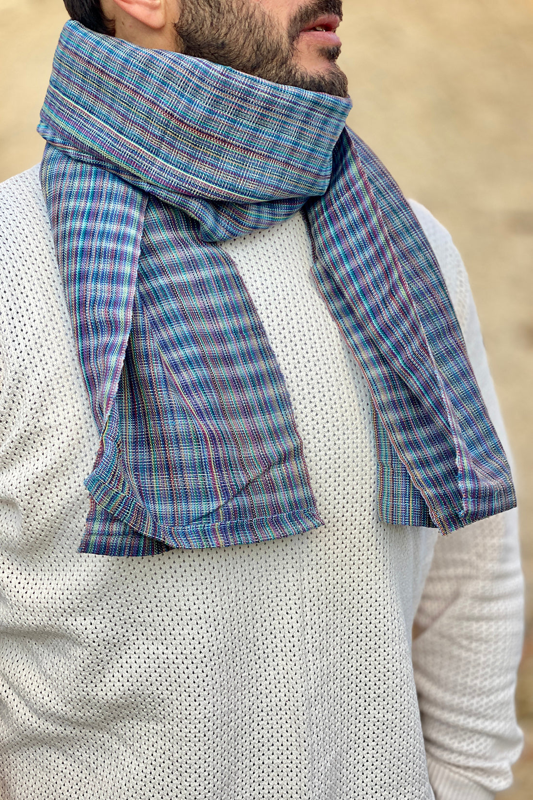 Sciarpa Eccentrica multicolore telaio tradizionale accessori artigianali sostenibili malia lab azzurro verde
