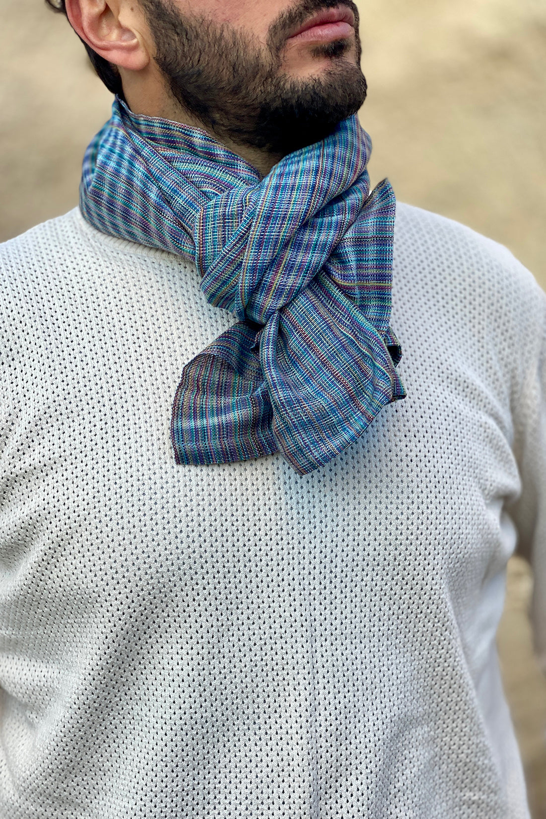 Sciarpa Eccentrica multicolore telaio tradizionale accessori artigianali sostenibili malia lab blu verde rosso
