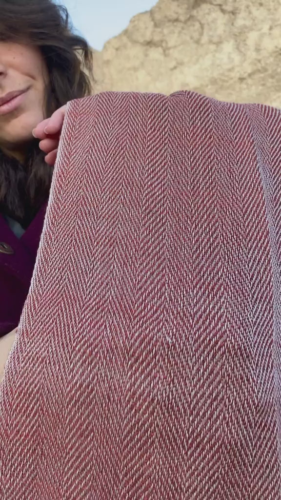 Scialle seta bordeaux telaio manuale antico accessori artigianali
