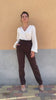 Flavia Amato indossa Pantalone Gloria Cotone felpato biologico modello comodo moda etica artigianale brand malia lab abbigliamento biologico sostenibile abbigliamento ecosostenibile donna fibre naturali