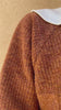 Flavia Amato indossa Maglia oversize lana biologica calda cotone biologico invernale brand malia lab abbigliamento sostenibile etico abbigliamento artigianale maglia sartoriale fibre naturali